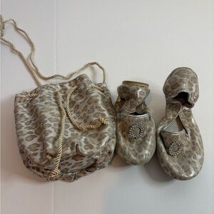 Joan Boyce Foldable Flats Loafers Size 8 /Carry Bag  Leopard/Silver Rhinestone